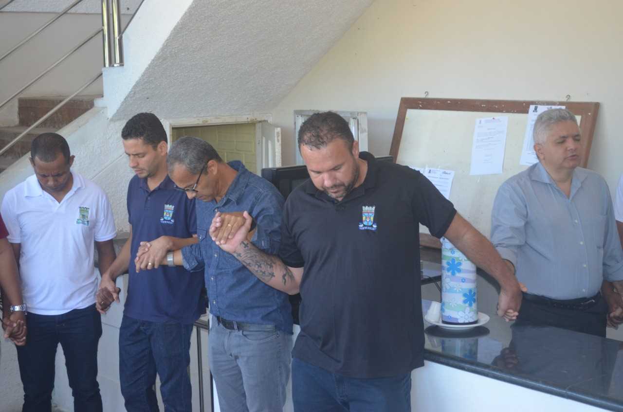 Camacã: Prefeito Interino Paulo do Gás reúne funcionários da prefeitura para uma breve reunião 
